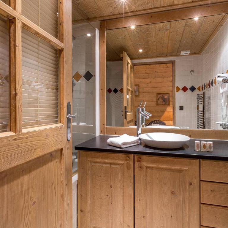 Duplex 4 Ch. avec Piscine, Spa, Ski aux Pistes - Appartement 4 Chambres - 6