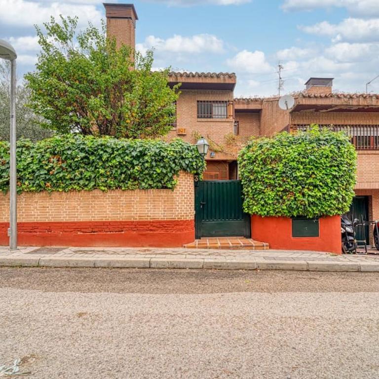 P CasaCafe Madrid Calle Carlos Dubois 3 - Family Room with Shared Bathroom - 21