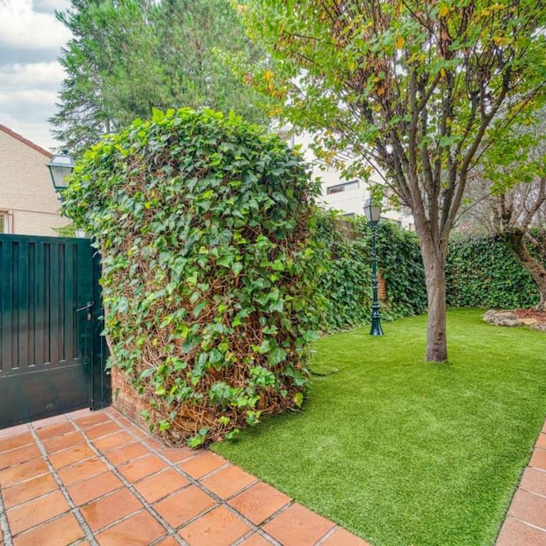 P CasaCafe Madrid Calle Carlos Dubois 3 - Family Room with Shared Bathroom - 41