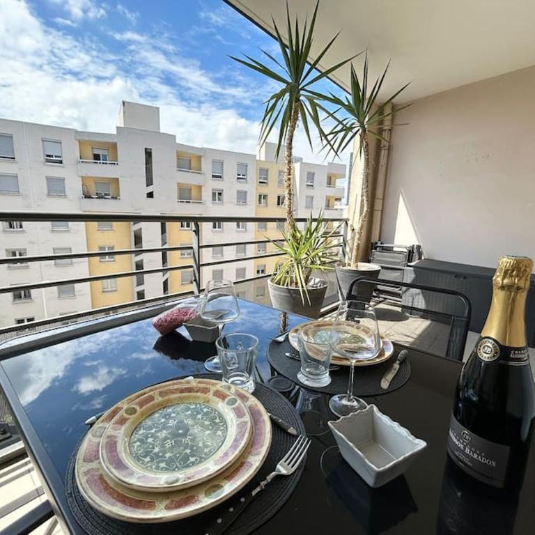 Appartement avec balcon - Apartment mit 2 Schlafzimmern und Balkon - 12