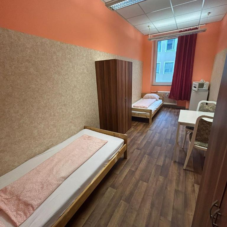 2-Rent Group Hostel Rooms&Apartments GKP2 - Doppelzimmer - 2