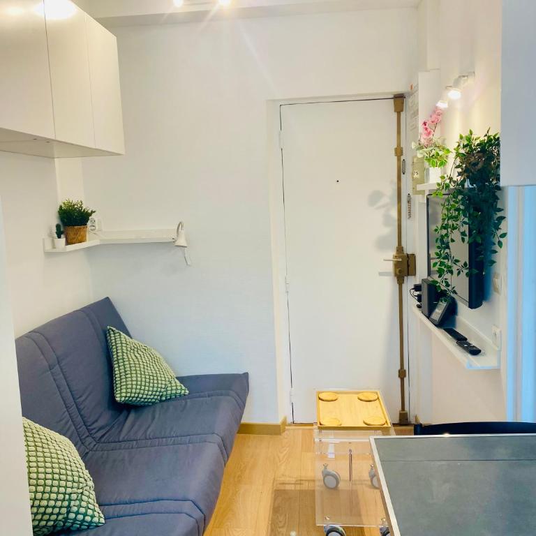 Cocon des Champs-Élysées - One-Bedroom Apartment - 16