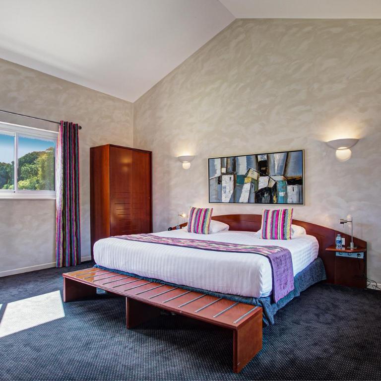 Auberge Du Roua - Suite avec Terrasse - 6