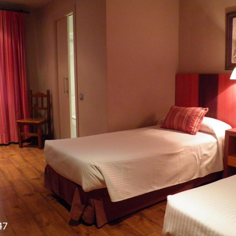 Hotel Annex - Rey Don Jaime I - Twin Room with Balcony - 1
