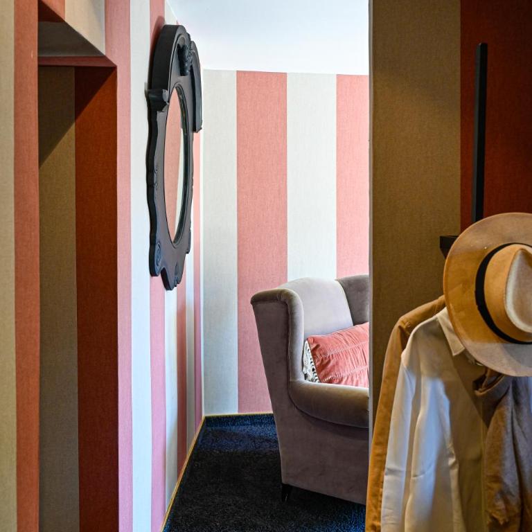 Hôtel Gounod - Chambre Double Deluxe - Vue sur Jardin - 2