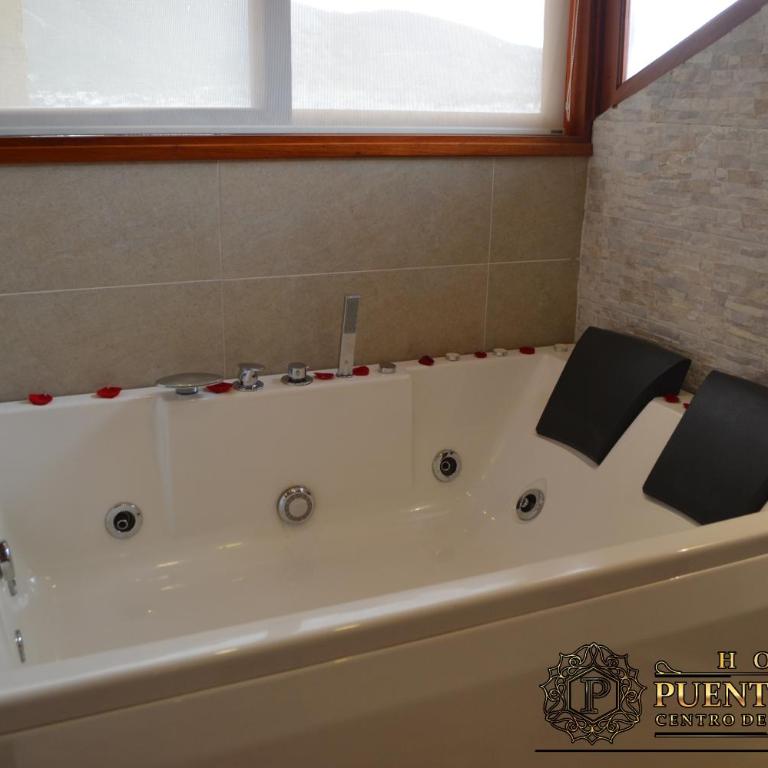Hotel Puente Piedra - King Suite with Spa Bath - 10