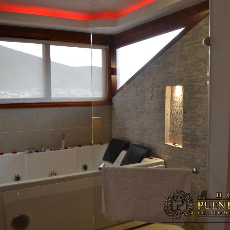 Hotel Puente Piedra - King Suite with Spa Bath - 1