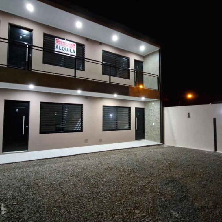 Moderno departamento a estrenar cerca de UNER y del Centro de Convenciones - Apartamento de 1 dormitorio - 2