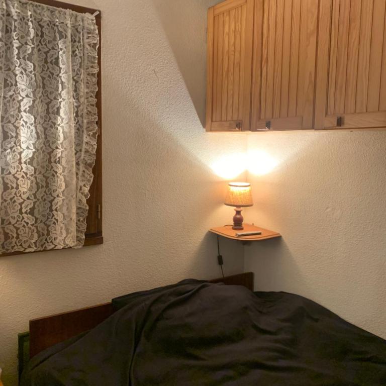 Slyre - One-Bedroom Apartment - 2