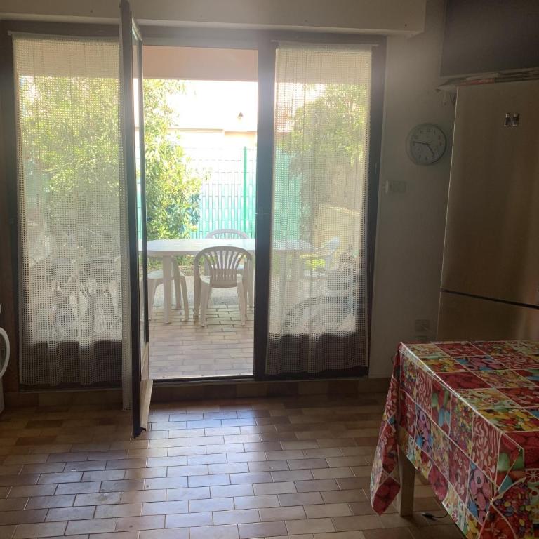 Slyre - One-Bedroom Apartment - 7