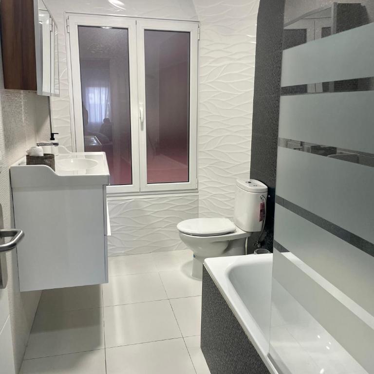 1 linea de playa puerto deportivo Vistas al mar recién reformado - Apartamento con vistas al mar - 10