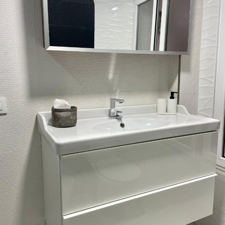 1 linea de playa puerto deportivo Vistas al mar recién reformado - Apartamento con vistas al mar - 6