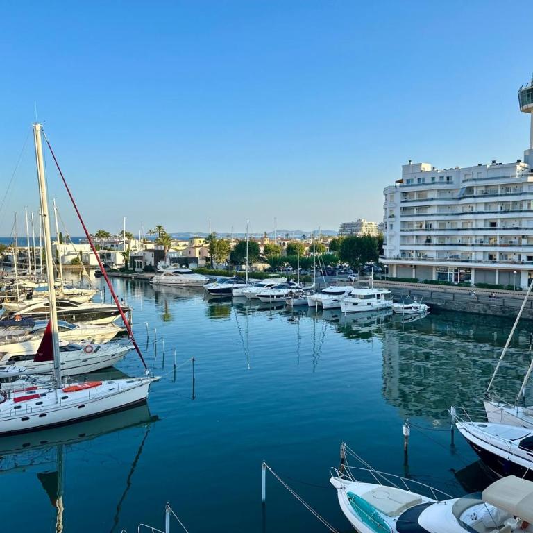 Apartamento con vistas a mar y canal. Empuriabrava - Apartment mit 3 Schlafzimmern - 2