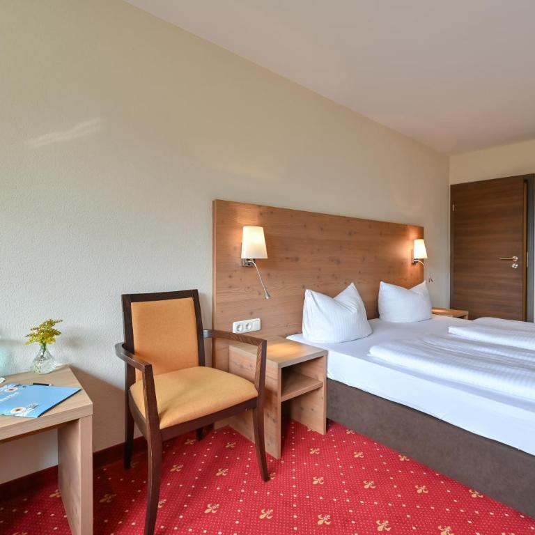 Rothenfels Panorama Hotel - Familienzimmer mit Balkon und Seeblick - 10
