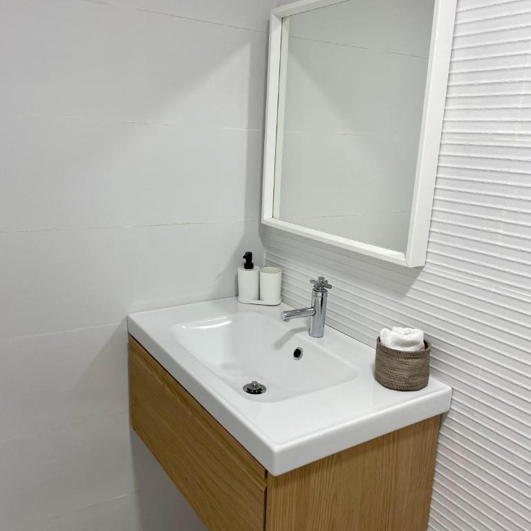 1 linea de playa puerto deportivo Vistas al mar recién reformado - Apartamento con vistas al mar - 27
