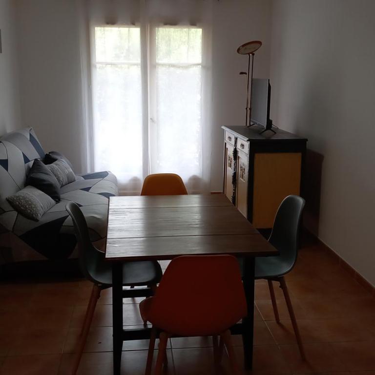 "Les Bastides" Appartement tout confort, parking privé piscine - Appartement 1 Chambre - 8