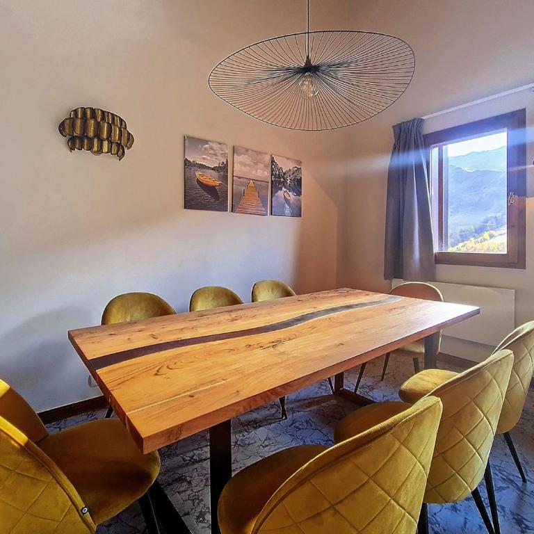 Appartement spacieux, proche pistes, balcon, 10 pers, sauna, hammam, WIFI - FR-1-344-747 - Appartement - 12