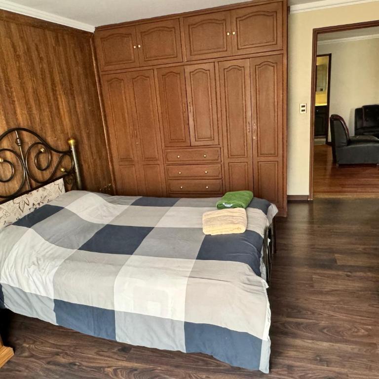 Great House, Amazing location!! - Five-Bedroom House - 12