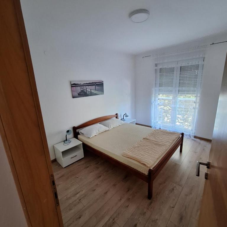 Apartment Enjoy free private parking - Three-Bedroom Deluxe Apartment - 2