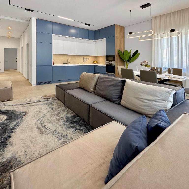 Belvedere Royal, Luxury Seaview & Pool Apartments - Two-Bedroom Deluxe Apartment - 10