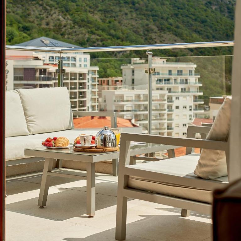 Belvedere Royal, Luxury Seaview & Pool Apartments - Two-Bedroom Deluxe Apartment - 33