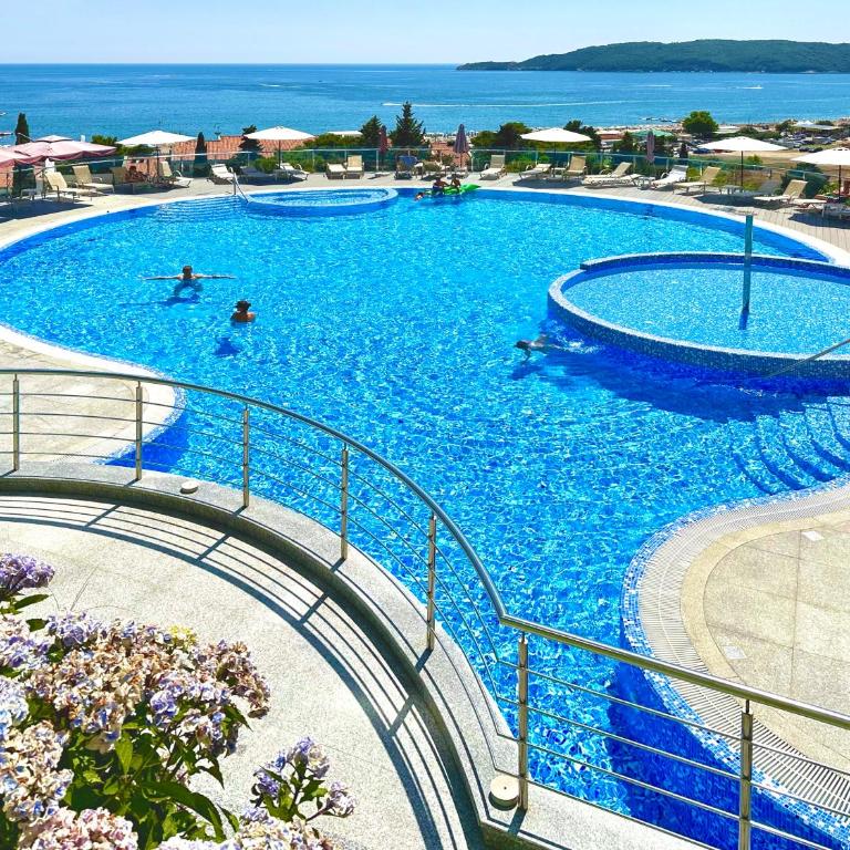 Belvedere Royal, Luxury Seaview & Pool Apartments - Two-Bedroom Deluxe Apartment - 37