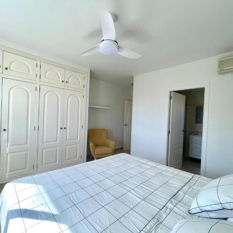 Chalet Villa Sophia Alicante - Four-Bedroom Vacation Home - 17