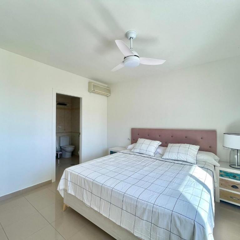 Chalet Villa Sophia Alicante - Four-Bedroom Vacation Home - 18