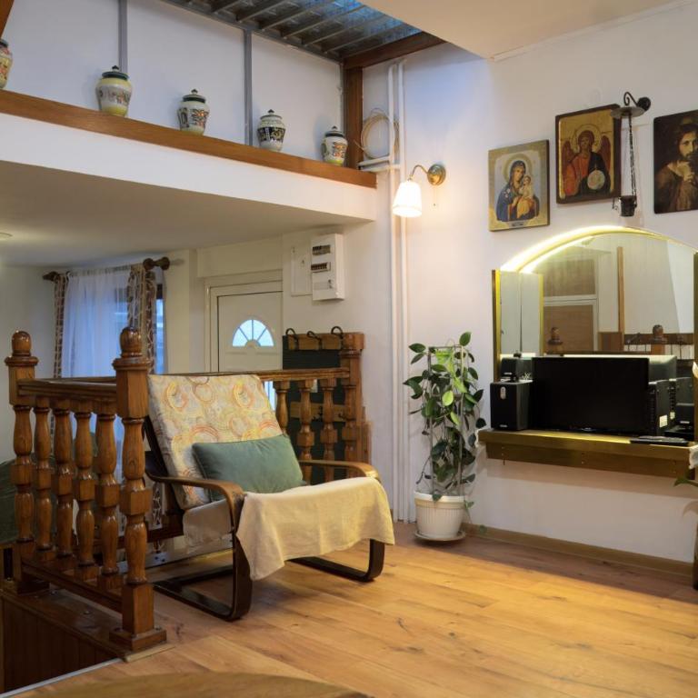 Vintage House on Sava Temple Street - Apartman sa 3 Spavaće Sobe i Balkonom - 1