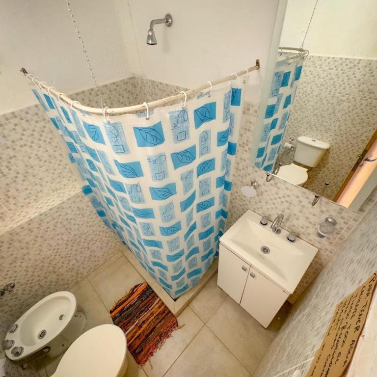 Casa Nuestra Hostal - Habitación Cuádruple con baño privado - 9