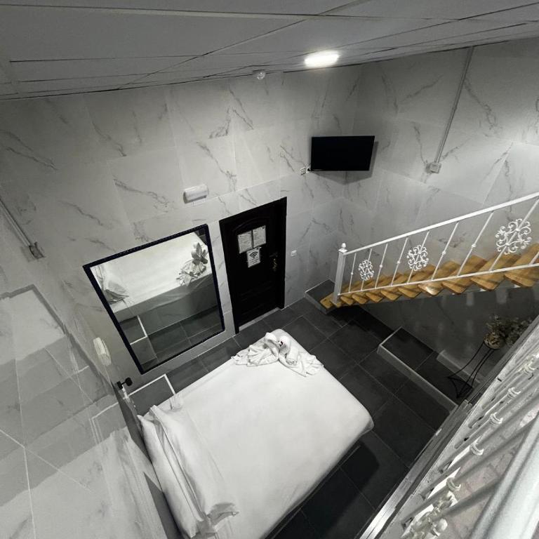 Hostal Avenida Andalucia - Solo Adultos - Estudio Dúplex - 1