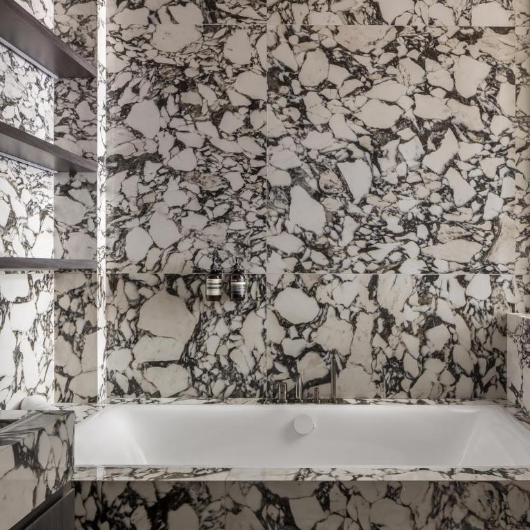 HIGHSTAY - Luxury Serviced Apartments - Louvre - Appartement avec Balcon - 5