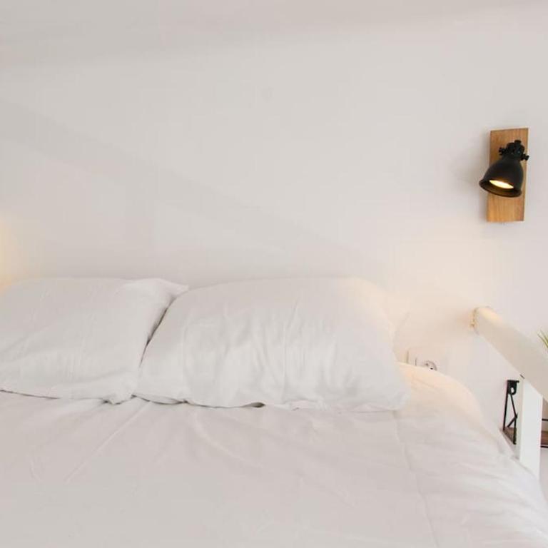 - - Superbe Studio avec Balcon - Nice Centre - - - Appartement 1 Chambre - 2