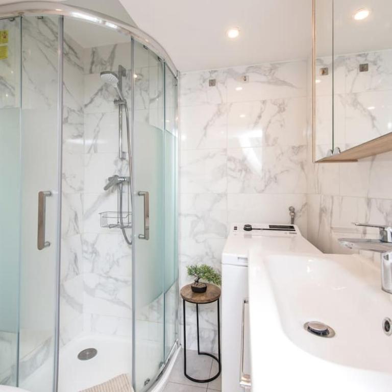 - - Superbe Studio avec Balcon - Nice Centre - - - Appartement 1 Chambre - 13