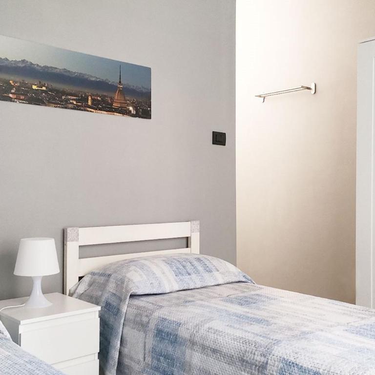 Lingotto Fiere - Parcheggio Privato - A casa di Sara e Sami - Camera Doppia con Letti Singoli - 2