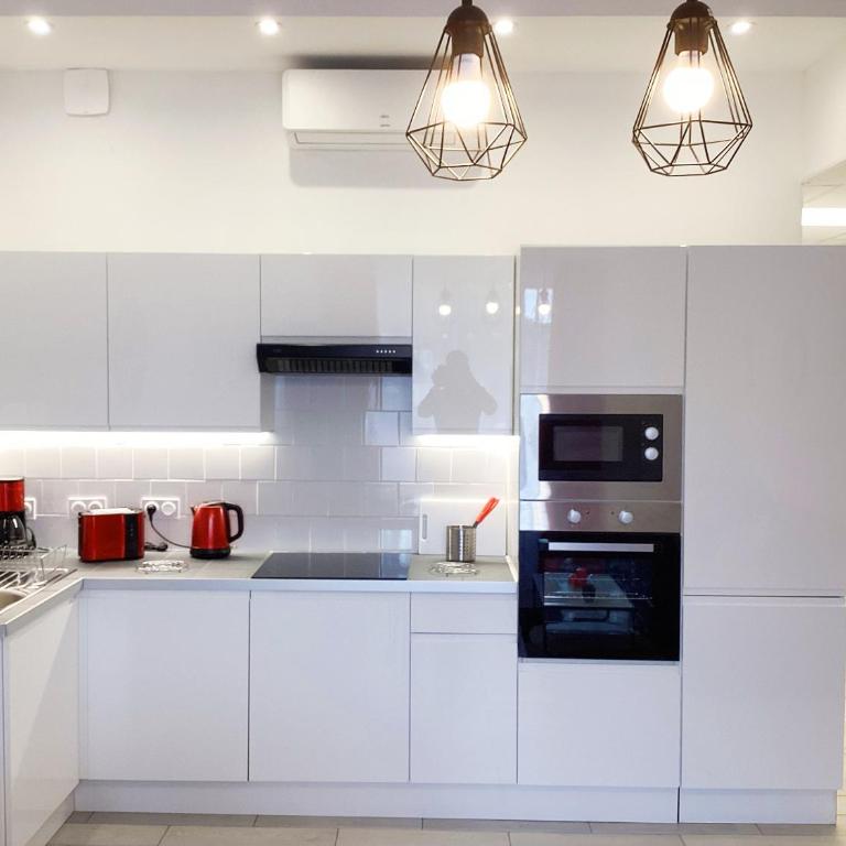 Appartement Stella 95m2 Climatisé Parking Proche Sanctuaire - Apartment mit 3 Schlafzimmern und Bergblick - 6