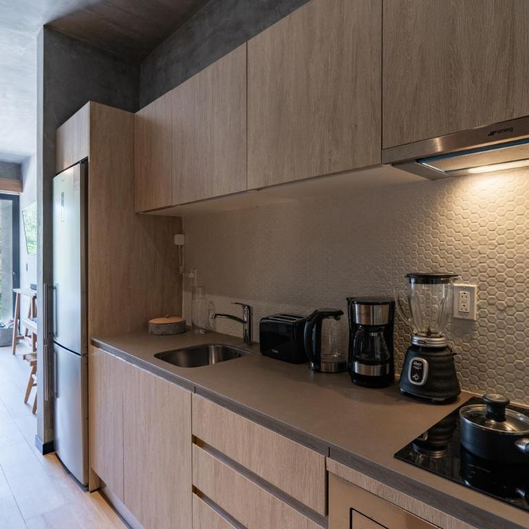 Luxury Studio with Rooftop Pool, Gym, Padel Court, Art Installations & Shopping - Estudio con balcón - 21