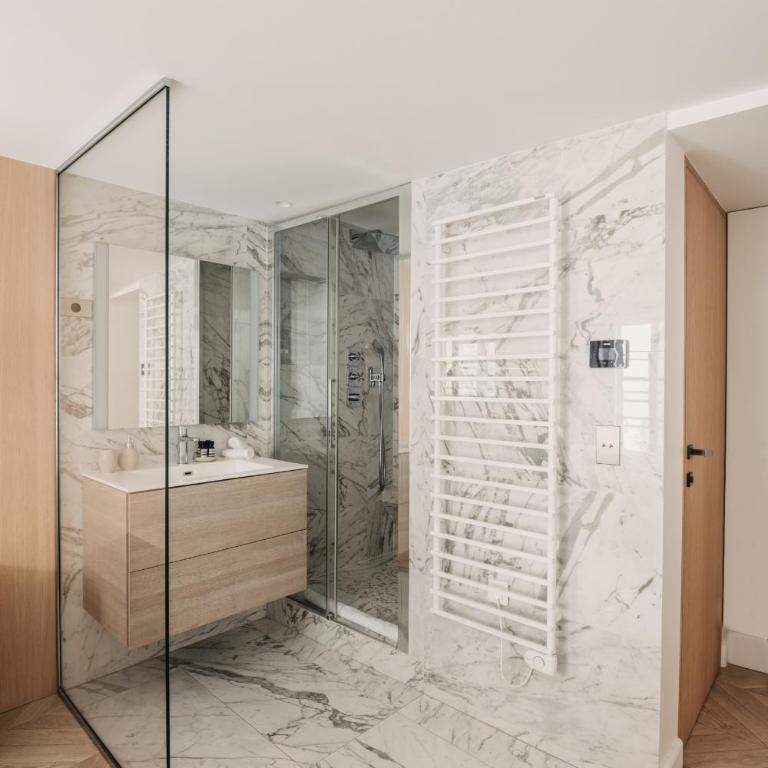HIGHSTAY - Luxury Serviced Apartments - Place Vendôme - Two-Bedroom Apartment - (2m10 celling) - 11