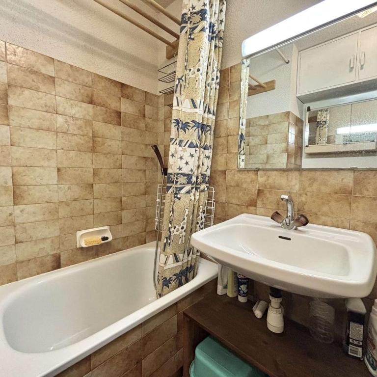 Studio alcôve avec terrasse sud, 4 personnes, animaux acceptés - Appartement 1 Chambre - 2