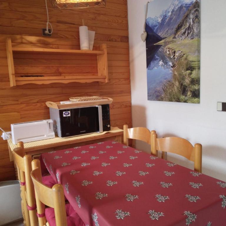Studio fonctionnel 4 pers - Proche pistes et commerces - Animaux admis - Parking inclus - FR-1-181-2840 - Studio - 2