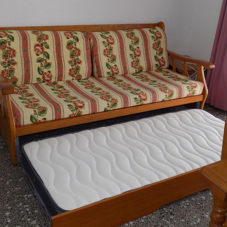 Apartsalou San Jordi - One-Bedroom Apartment - 10