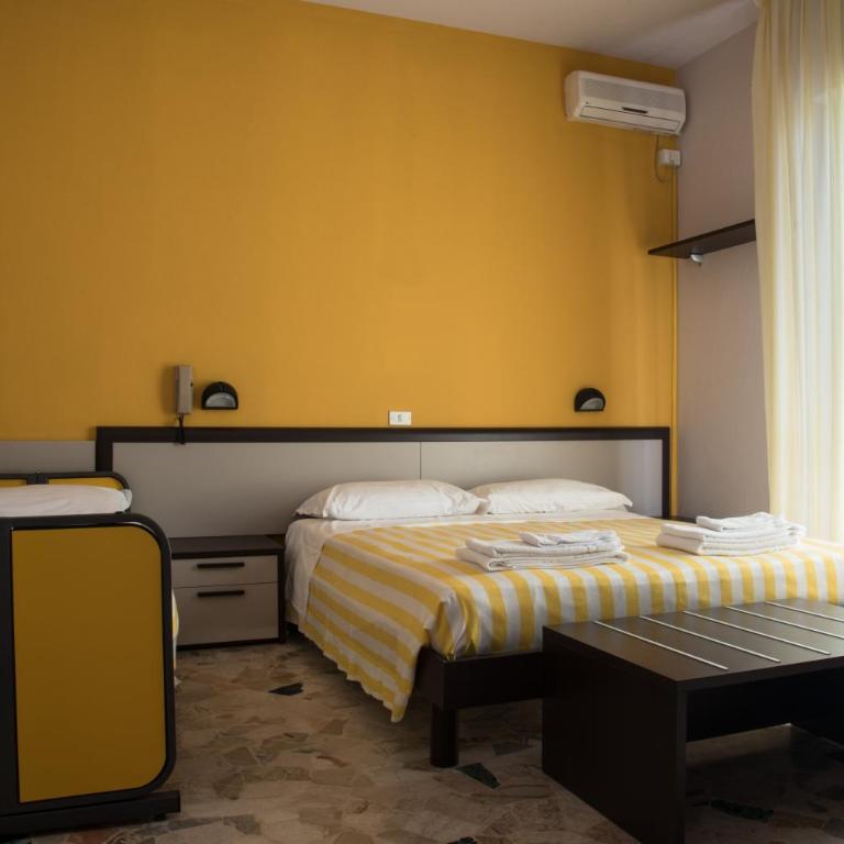 Hotel Mirage - Camera Matrimoniale con Balcone - 7