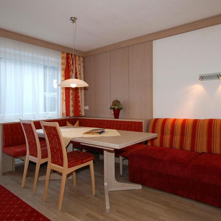 Appart & Hotel Garni Villa Knauer - Apartment mit 2 Schlafzimmern und Terrasse - 2