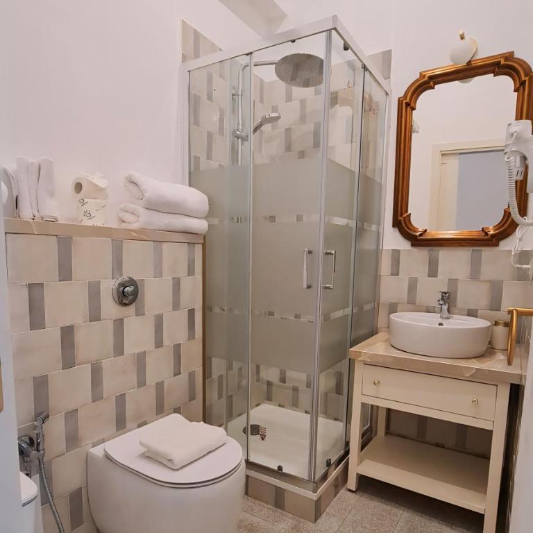 MaisonNouveau - Triple Room with Bathroom - 6