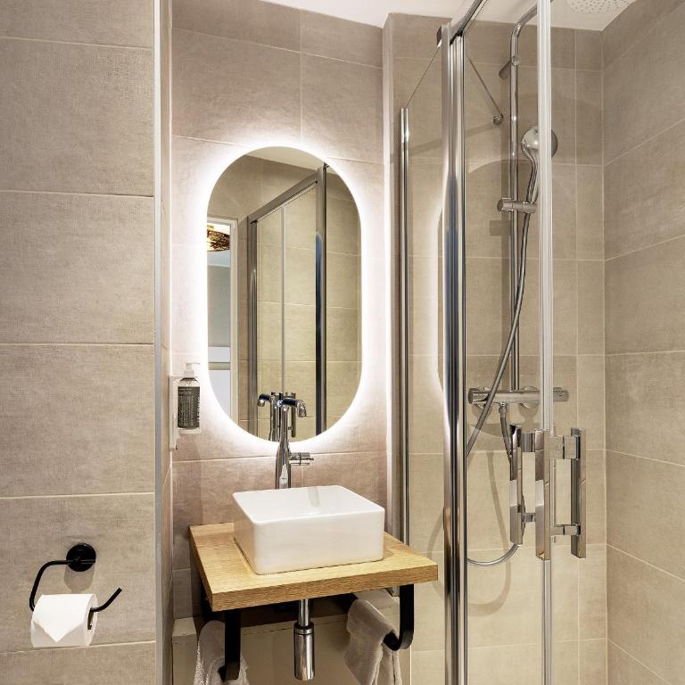 Grand Hôtel Lille - Superior Family Room - 5