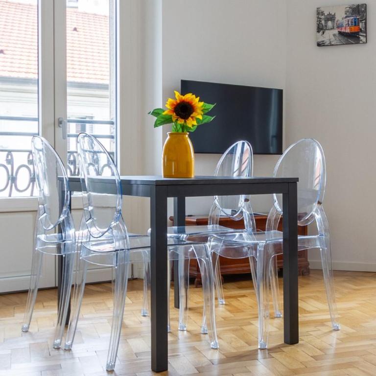 Apartment in Historic Building- Porta Venezia - Appartamento con 2 Camere da Letto - 17