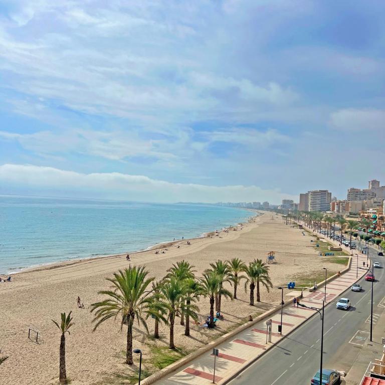 Ático Frente al Mar 2 Terrazas Barbacoa y Parking Sujeto a disponibilidad - Apartamento - 62