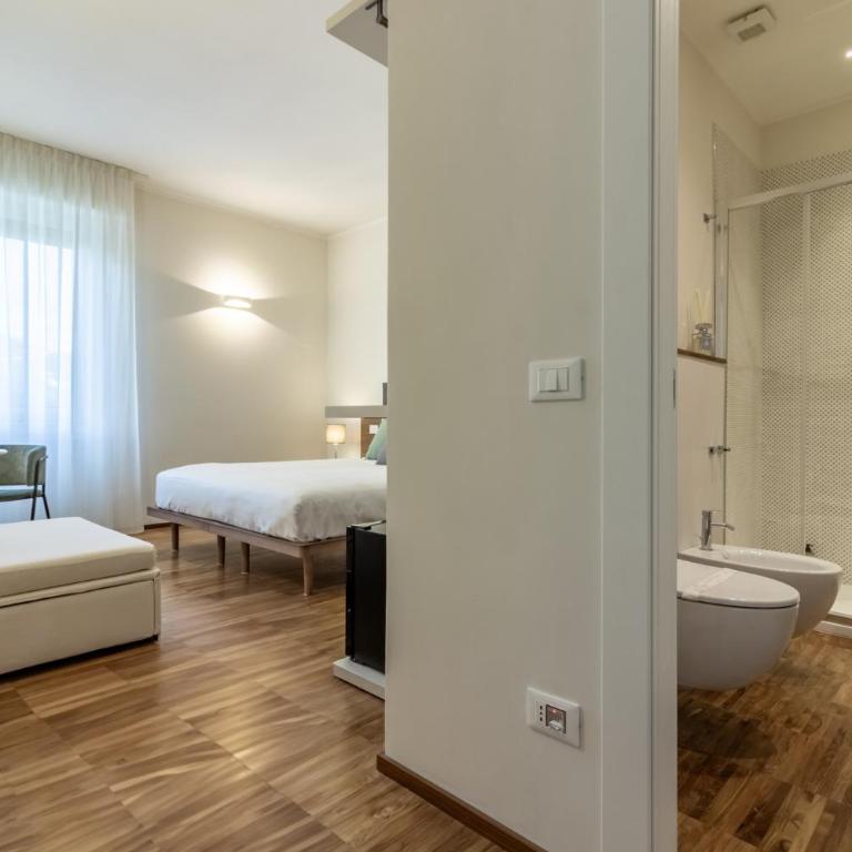 Il Faro Luxury Rooms & Lounge - Deluxe Triple Room - 8