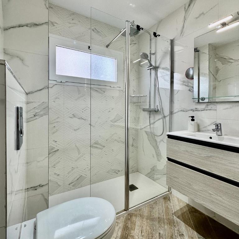 Clubrent - Magnificent apartment, Bermudas building - One-Bedroom Apartment - 13