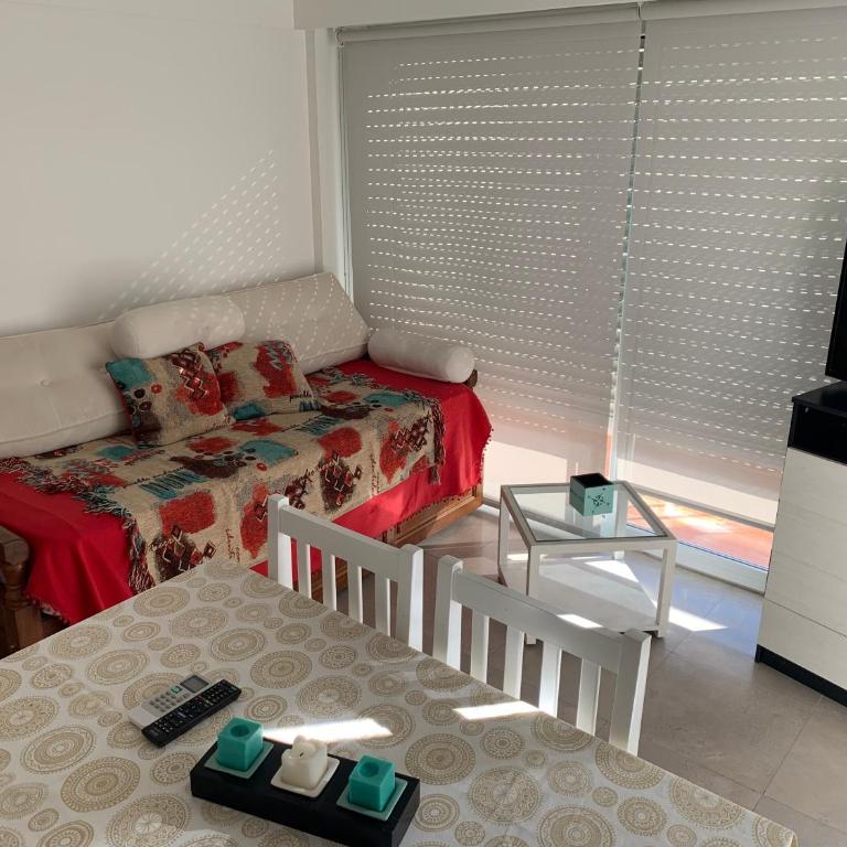 Alquiler temporario Depto luminoso a metros de la Playa en Puerto Madryn - Apartamento de 1 dormitorio - 3